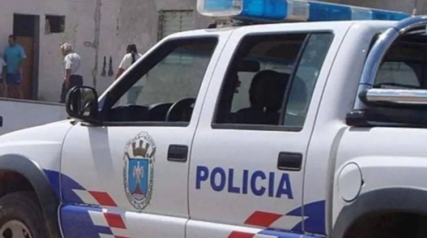 Un nene de 10 años fue denunciado por amenazar con cuchillos y machetes a vecinos