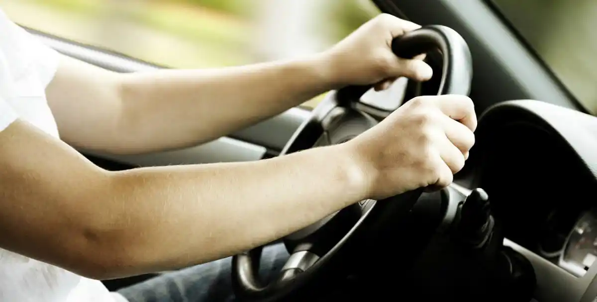 Los locales deberán exhibir el mensaje "si consumió alcohol, no conduzca"