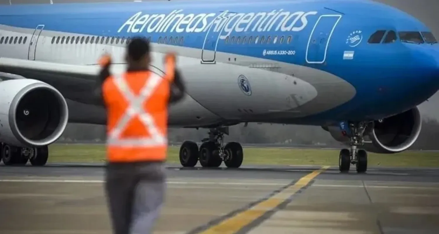 El presidente de Aerolíneas Argentinas destacó que la salida de 1.500 empleados se dio con programas de retiros voluntarios y acuerdos pre-jubilatorios implementados desde el inicio de su gestión.