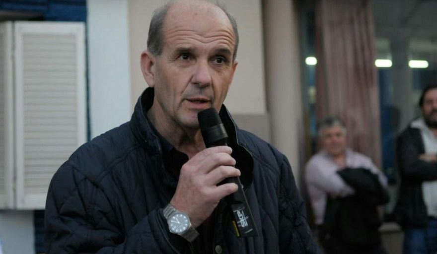 El intendente Zurro arremetió contra los concejales de la oposición en redes sociales.