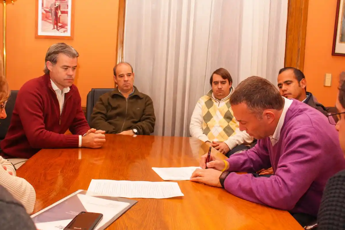 Invertirán más de 3 millones de pesos en obra de cordón cuneta