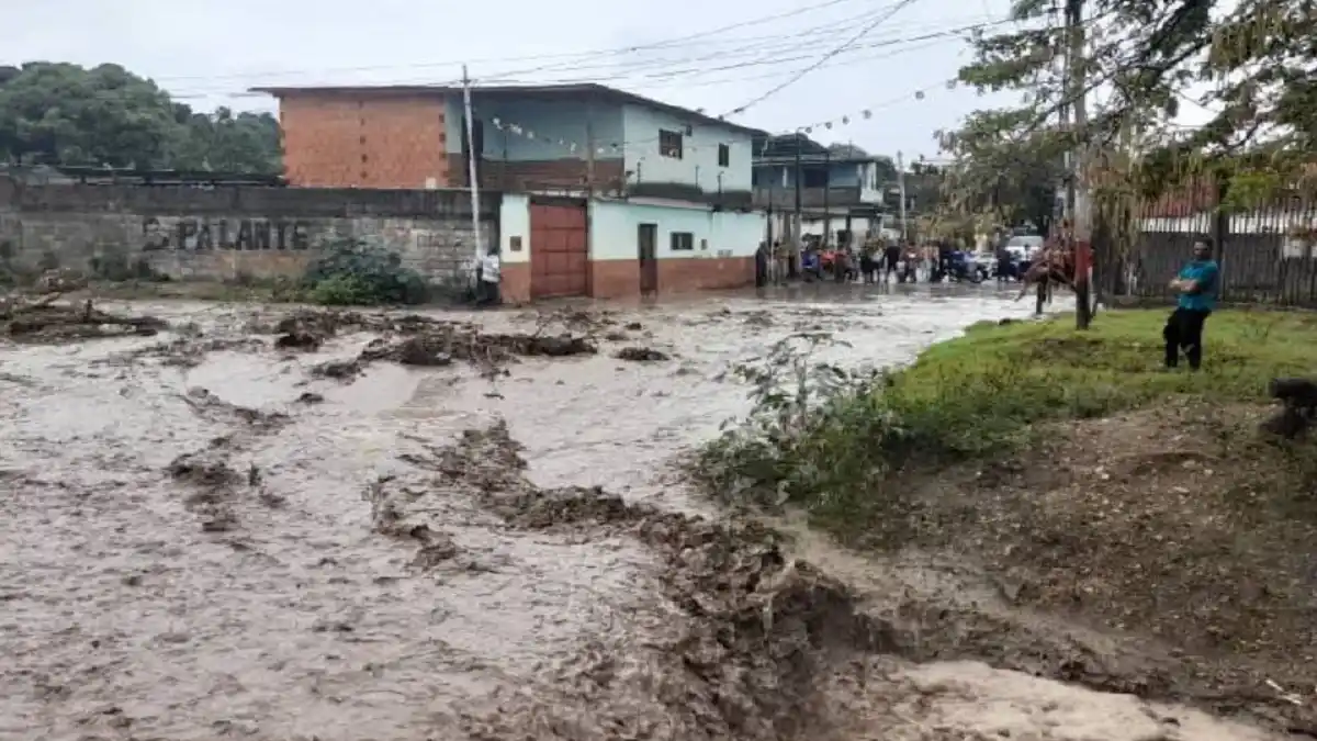 LLUVIAS en LARA cobran la VIDA de una persona: las autoridades monitorean los ríos y municipios afectados