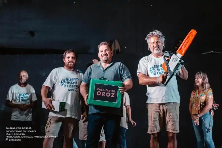 Un oriundo de Santo Tomé se consagró como el mejor motosierrista del país