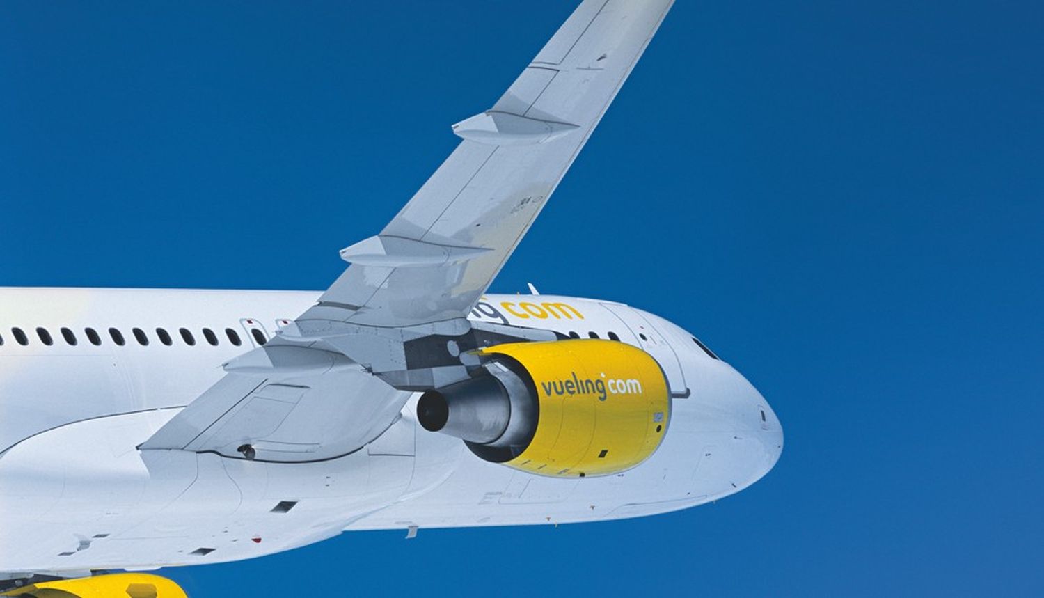 FITUR 2022: Vueling will have a base in London-Gatwick and will add seven destinations to Spain