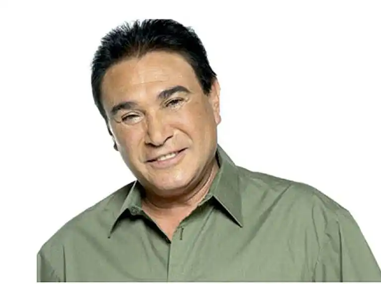 Cariño, música y aplausos sobraron en la despedida de Daniel Alvarado