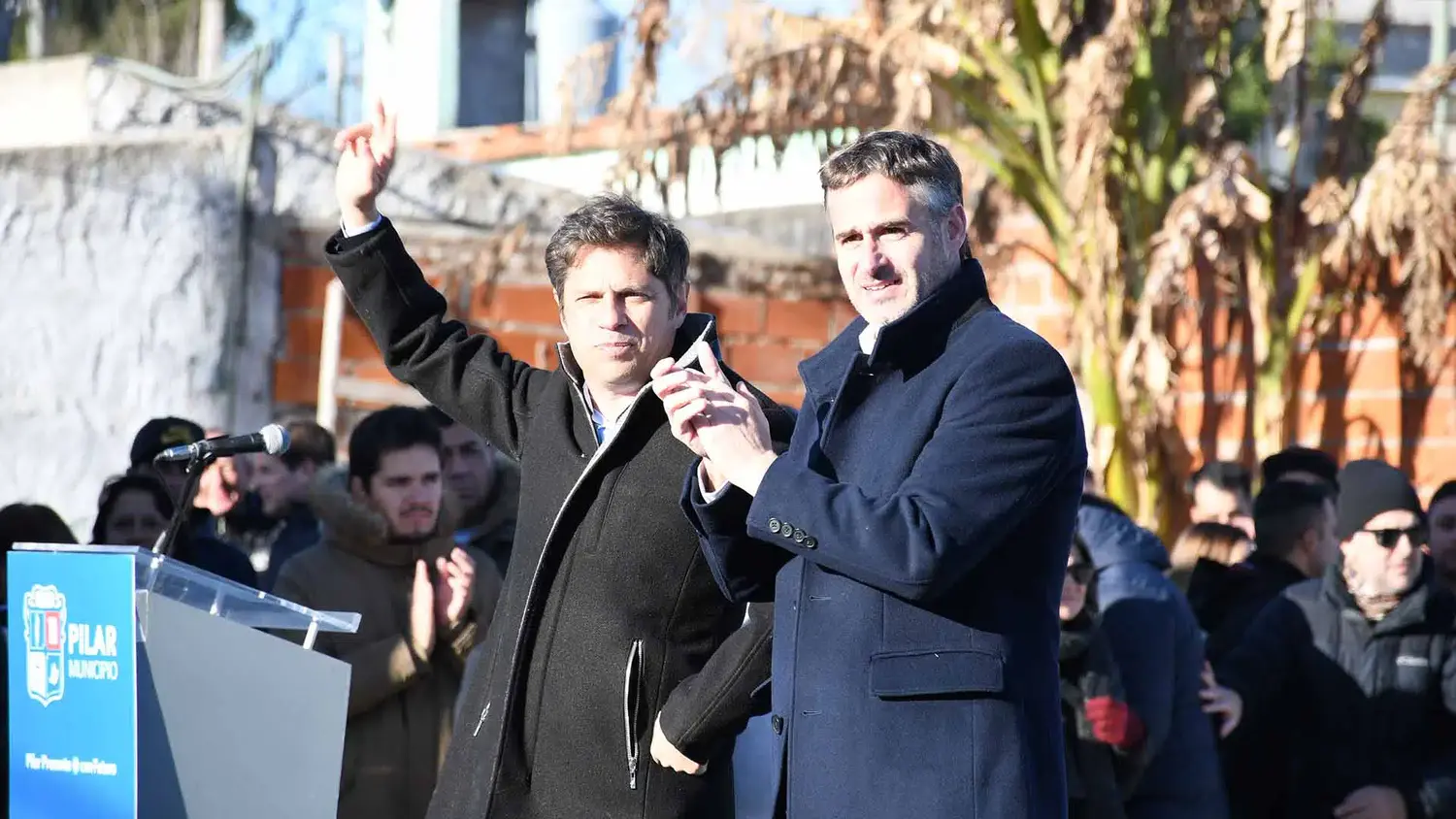 Tras las críticas de Máximo Kirchner, Axel Kicillof cumple agenda en Pilar y La Plata a días de las elecciones