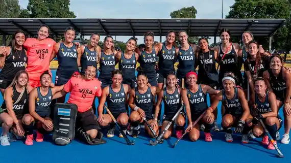 Las Leonas, ya clasificadas, se despidieron con una derrota