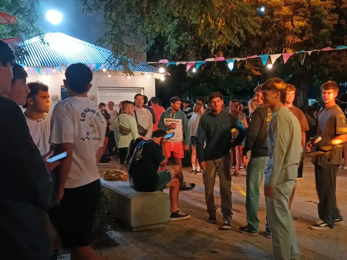 En la noche del viernes se hizo la tradicional recepción de delegaciones en Los 50.
