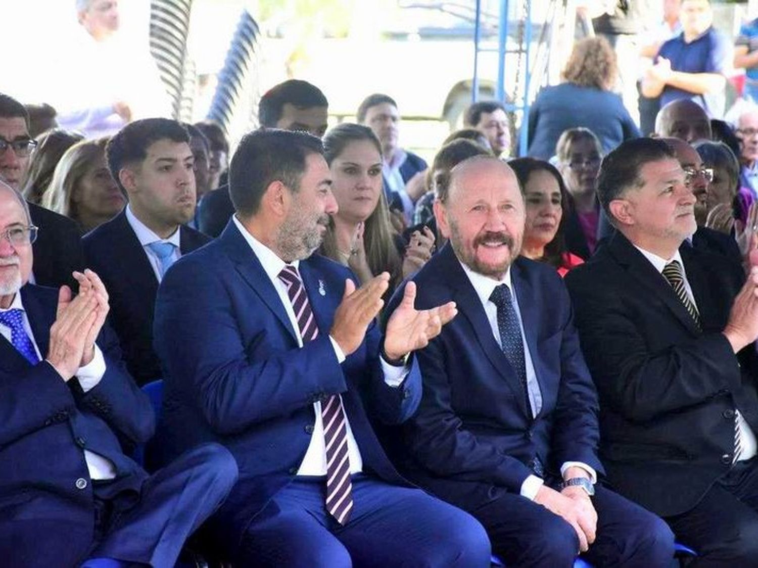 Insfrán anunció la refacción de dos escuelas
y un albergue para docentes de Buey Muerto