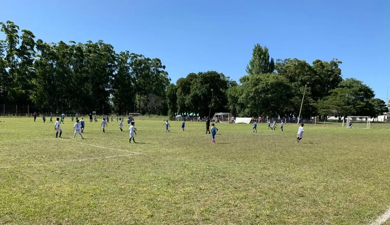 La pasión futbolera vuelve a la cancha en el Torneo Amistad