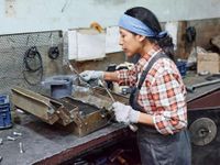 Un 8M con desigualdad en aumento: la informalidad laboral femenina alcanzó el 38,7% en 2024