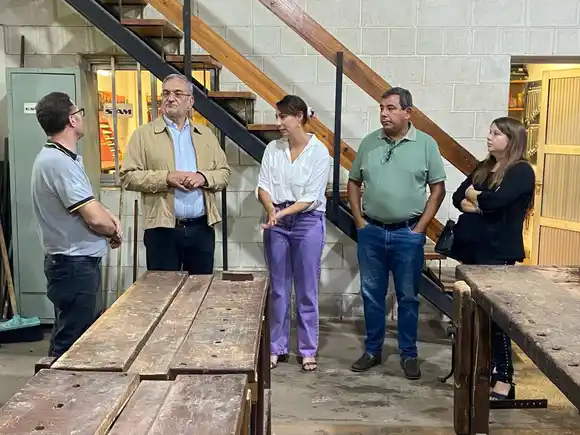 Calvo recorrió la ciudad de San Vicente y visitó instituciones educativas y sociales