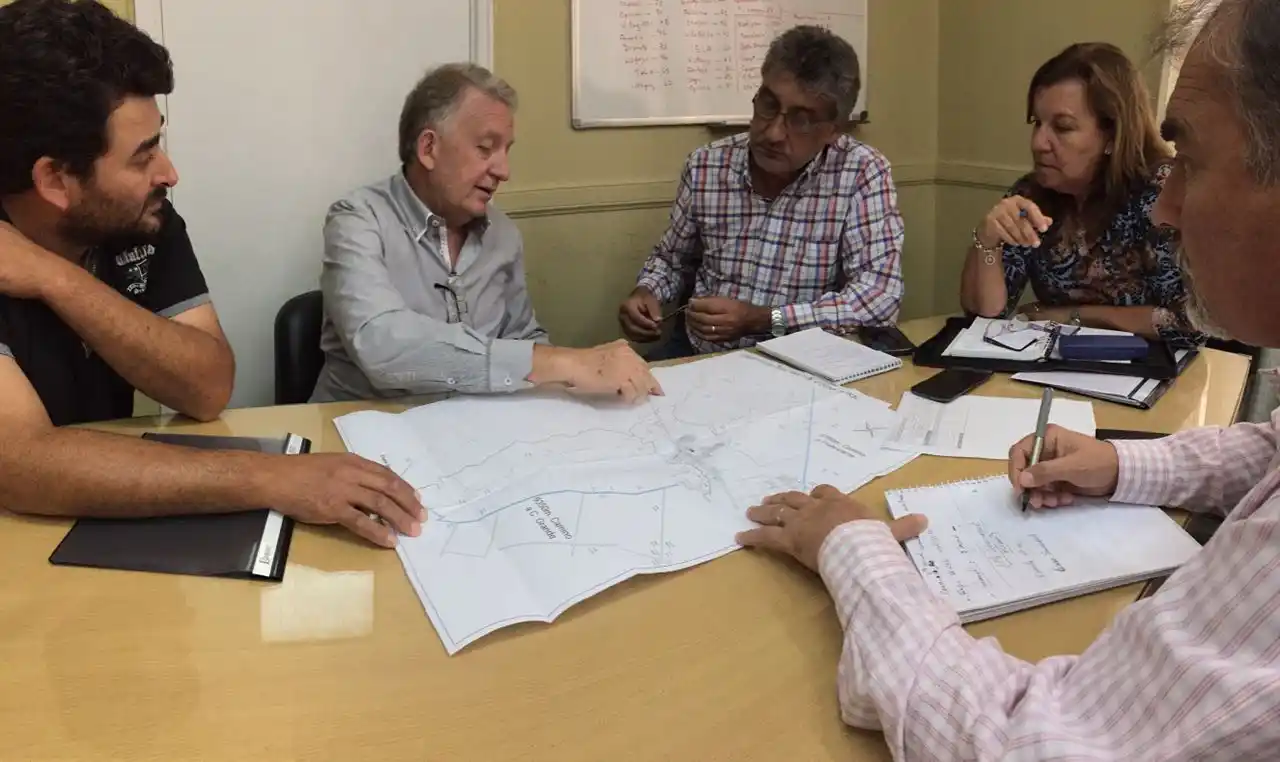 Gestionan reparaciones para los caminos rurales de Libertador San Martín