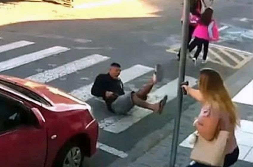 Suspenden en Brasil el video electoral donde una candidata mata a tiros a un hombre