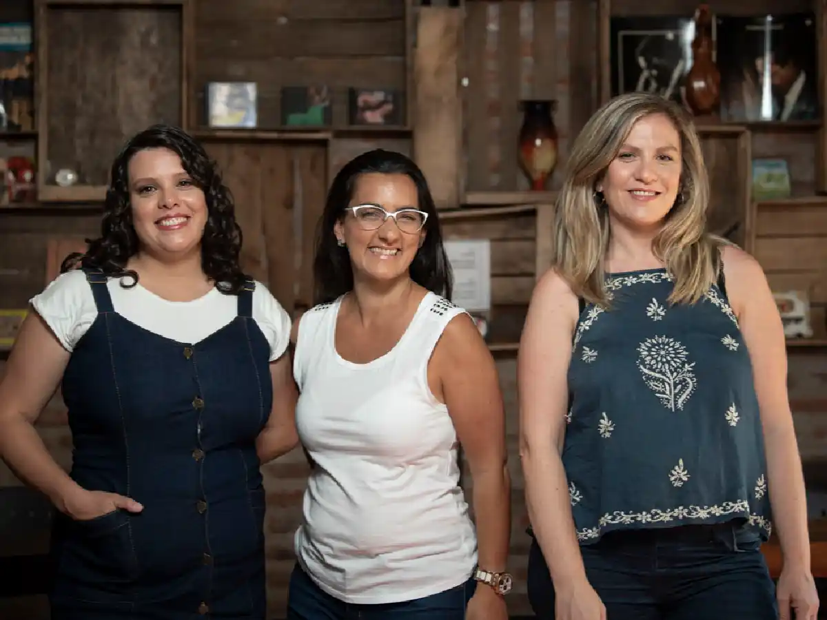   Claves para una crianza respetuosa, interdisciplinaria y como suceso público   