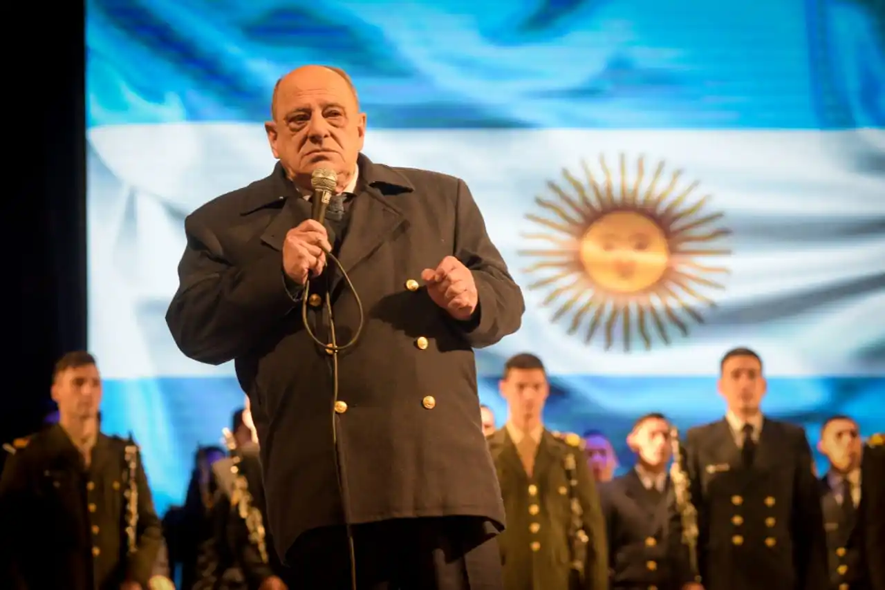 Arroyo pide el servicio militar obligatorio: "Lo haría también para mujeres y discapacitados"