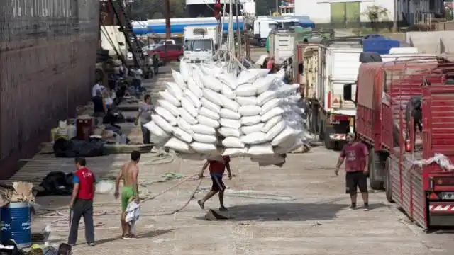 En Concepción del Uruguay y en Diamante se reactiva la actividad portuaria