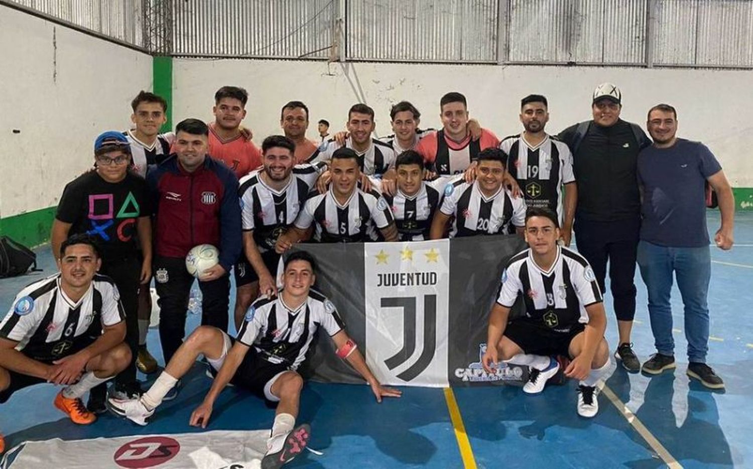 Juventud debutó con victoria y hoy cierra la fase de grupos