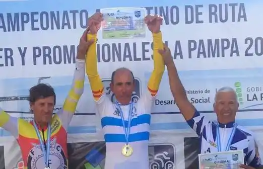 Roberto Martínez se consagró tetracampeón argentino master