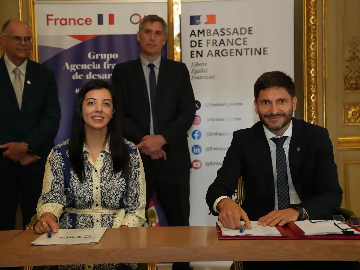 Pullaro firmó un acuerdo con Francia para mejoras energéticas en hospitales, escuelas y aeropuertos de la provincia