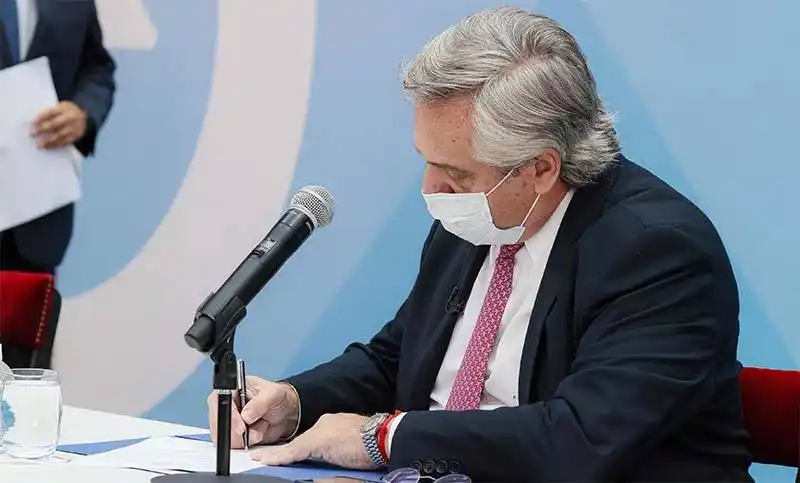Fernández prepara nuevo anuncio por restricciones, que vencen hoy