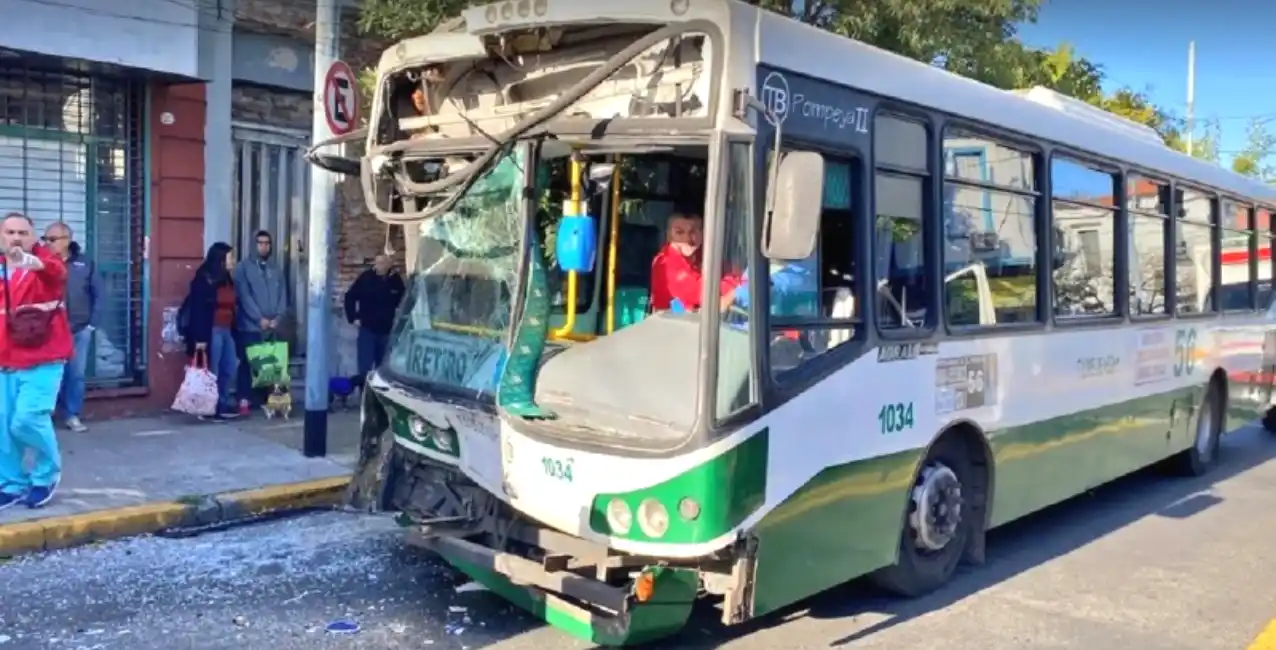 Buenos Aires: brutal choque de colectivos dejó 35 heridos, 12 de ellos de gravedad