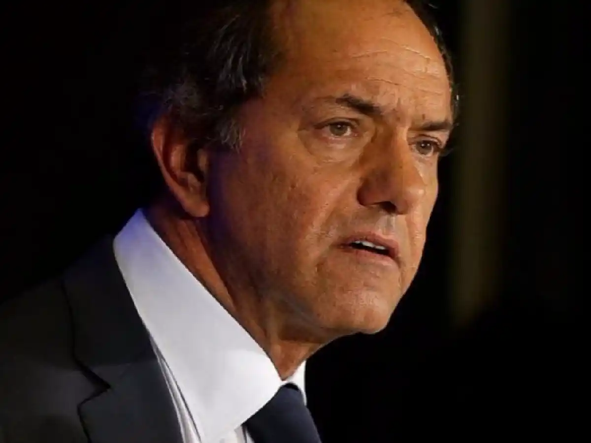 Indagan a Scioli por contrataciones en Salud 