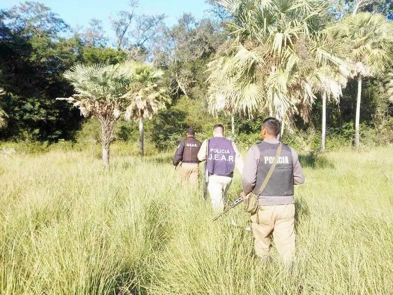 La Policía se enfrentó a tiros a delincuentes
paraguayos y evitó acun caso de abigeato