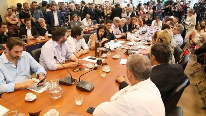 El Gobierno convocó a sesión este jueves para que se sancione la reforma previsional y tributaria