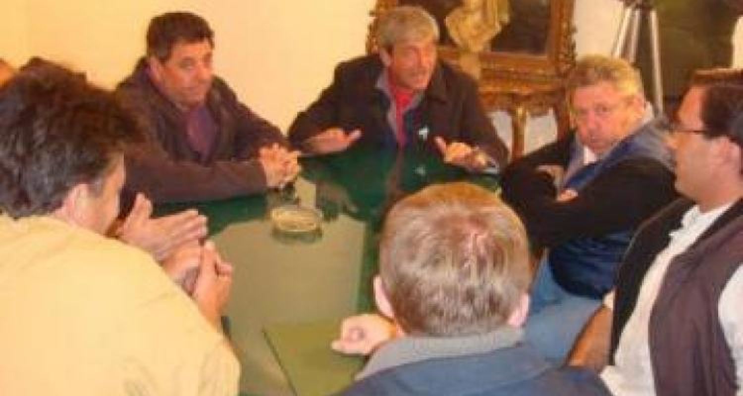 Acto del campo a las 11 y marcha a Capital