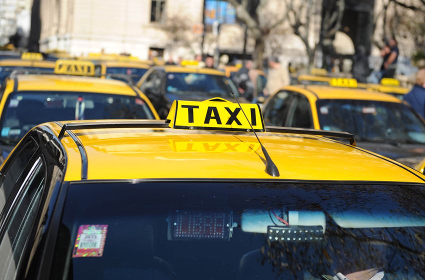 Los taxistas quieren aumento: solicitan una suba del 13 por ciento en la tarifa