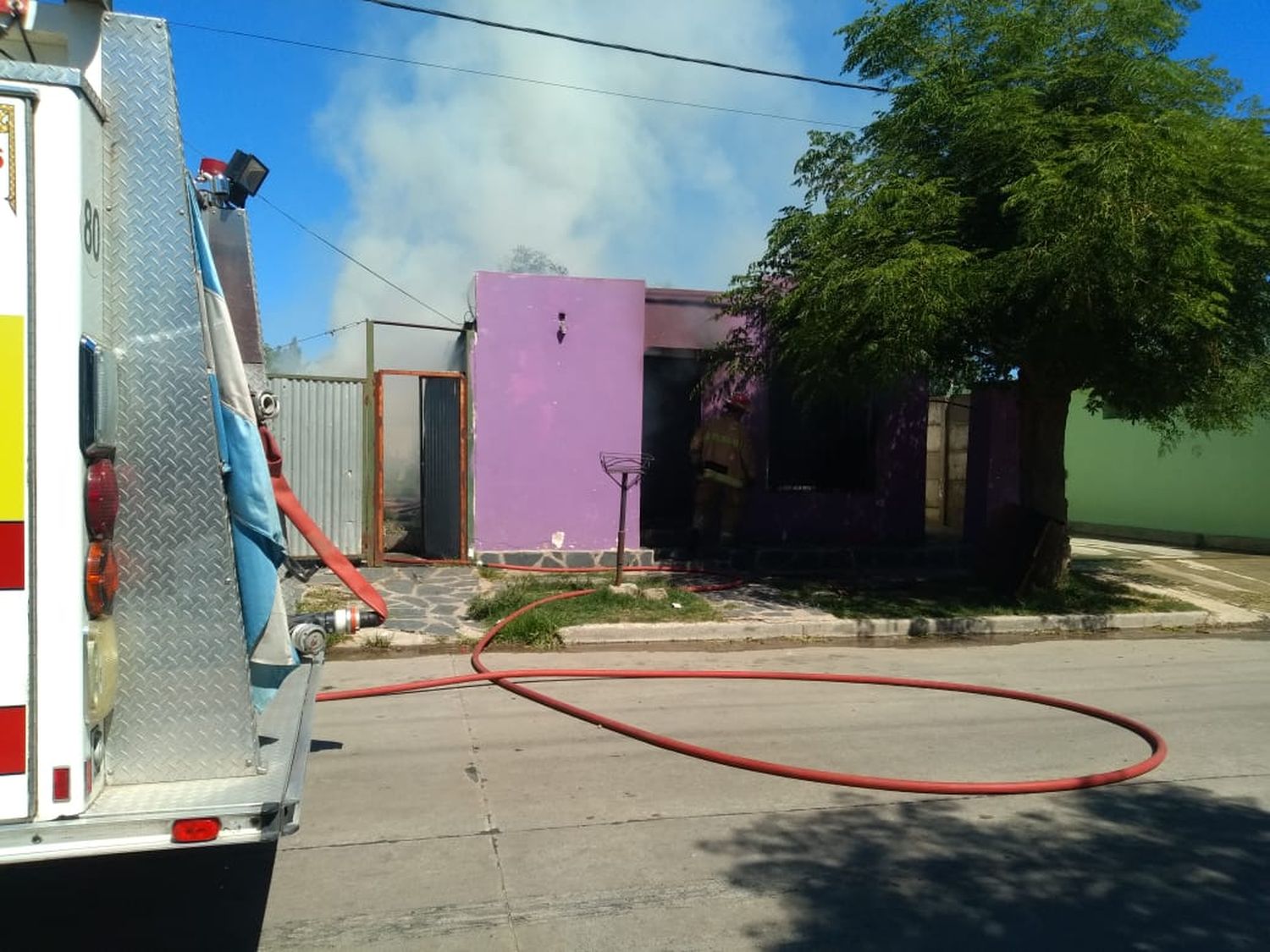 Organizan una colecta para colaborar con una familia que perdió todo en un incendio