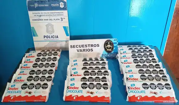 Cortá con la dulzura: lo atraparon cuando intentaba robar 23 tabletas de chocolate