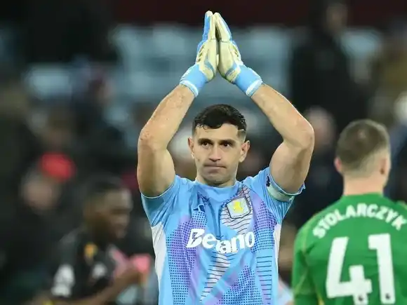 ¿Dibu Martínez estará en la doble fecha de Eliminatorias?