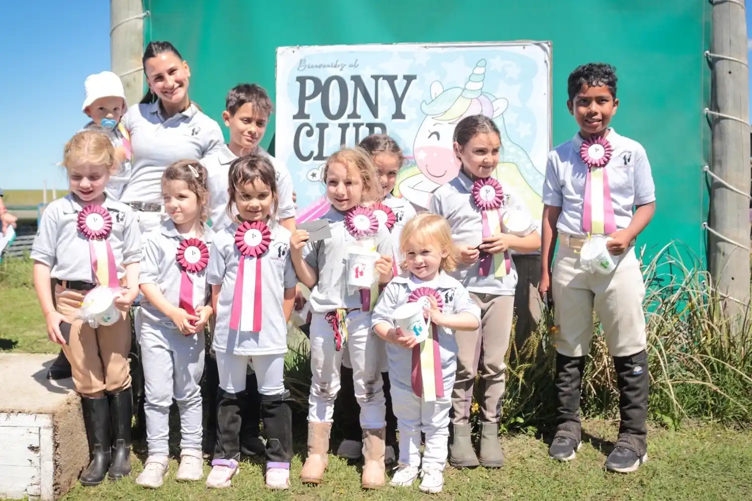FOTO ECUESTRE_ARGENTINA Los niños del Pony Club fueron parte del concurso.