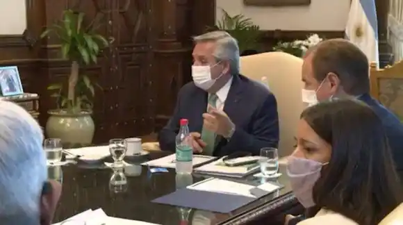 Bordet en presidencia, con los  empresarios de Soychú