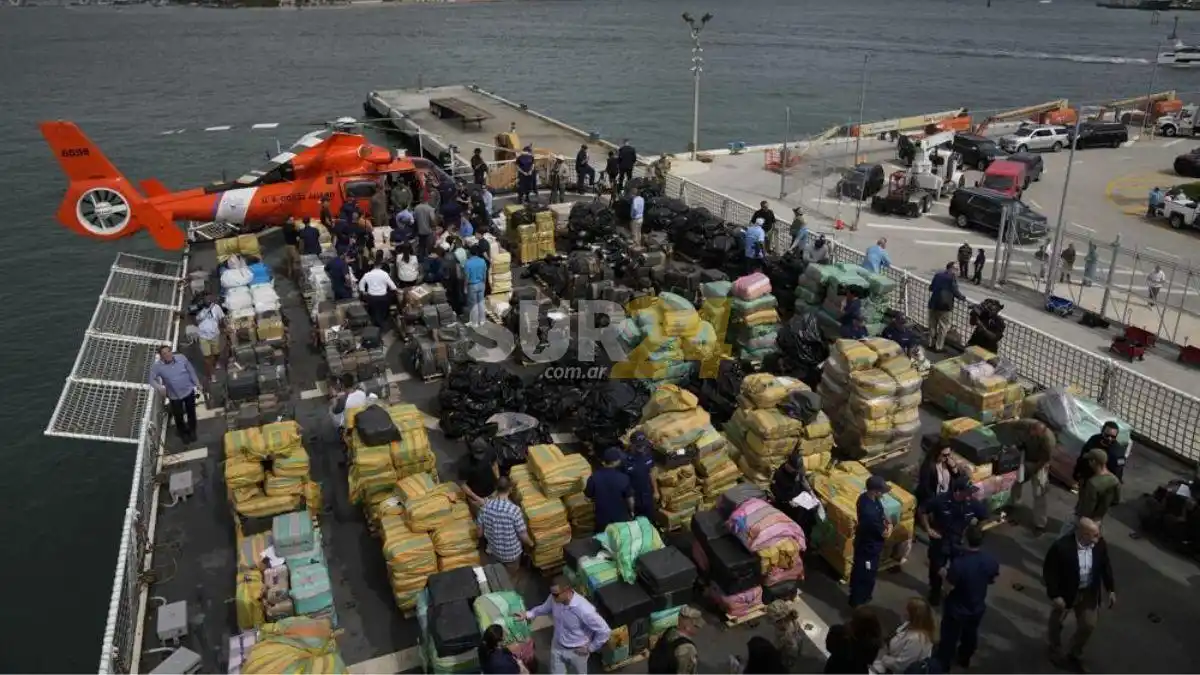 La Guardia Costera de EE.UU. incauta más de 1.000 millones de dólares en drogas