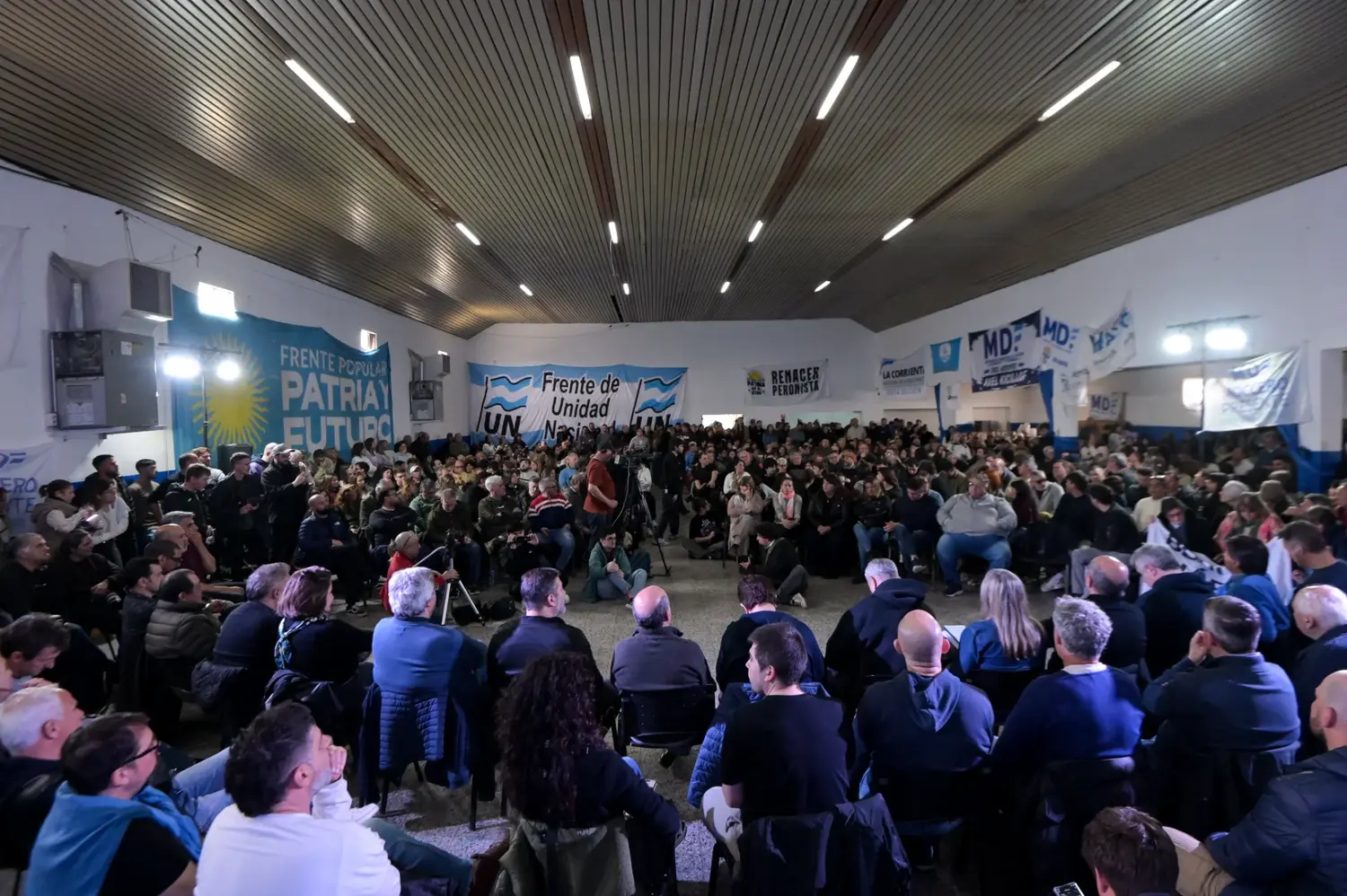 El MDF de Kicillof reunió a dirigentes de 22 municipios en Coronel Suárez y dejó señales sobre la interna peronista