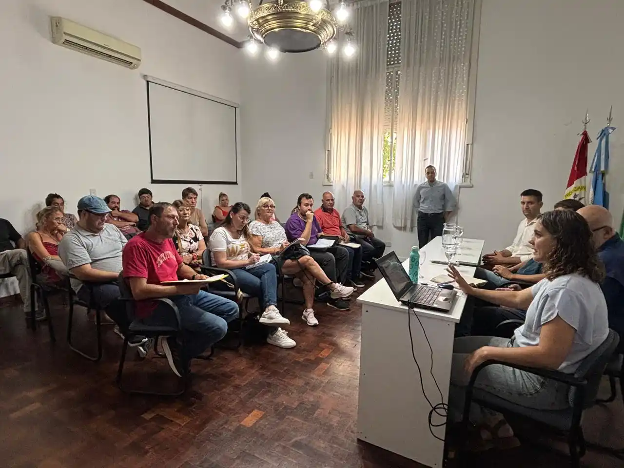 Representantes de todas las vecinales formaron parte de la reunión.