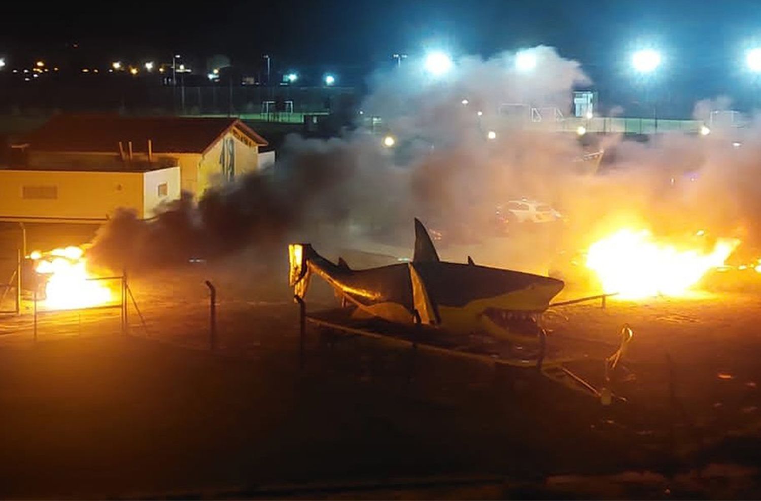 Incendio en Aldosivi: Aprevide lo obliga a jugar a puertas cerradas de local