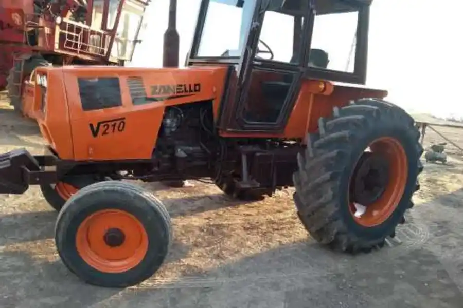 Investigan el robo de un tractor Zanello V210 de cuatro cilindros