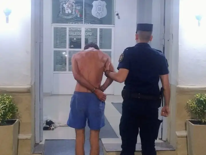 Dos delincuentes entraron a robar a Tenis del Sol: uno logró escapar