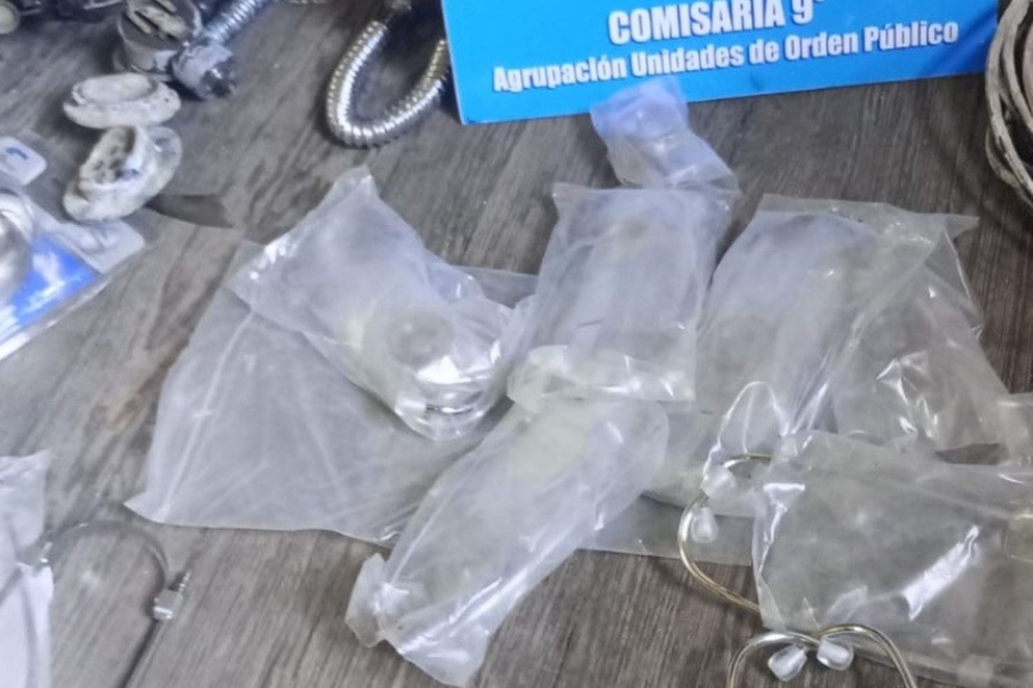 Encontraron elementos robados en una chatarrería de zona norte y hay una detenida