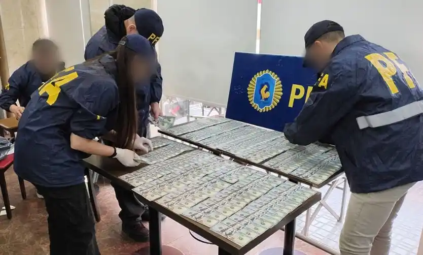 Allanamiento en Pilar en el marco de una causa por falsificación de dólares