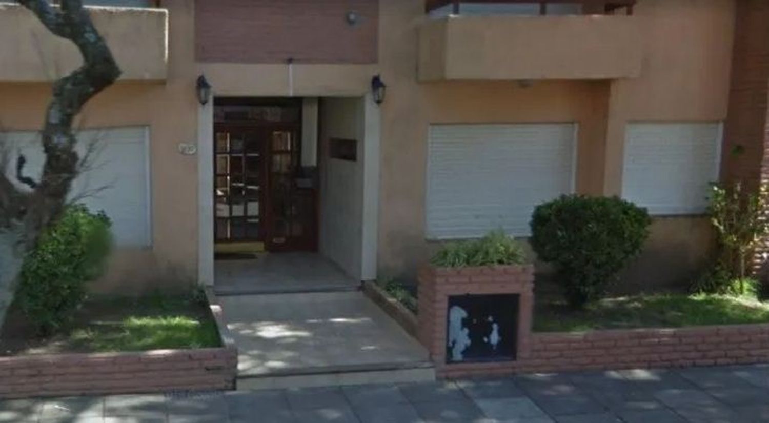 Fue a visitar a su hermano policía y lo encontró muerto con un tiro en la cabeza