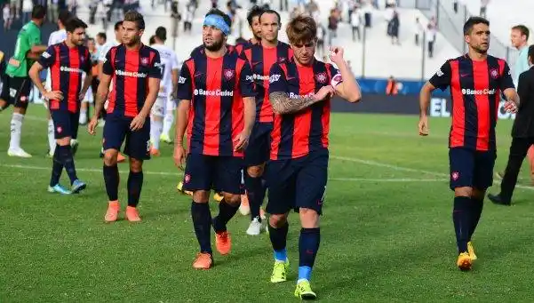 San Lorenzo sufrió una dura derrota y prolongó su crisis
