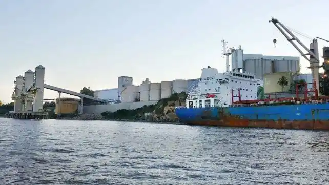 “El puerto de Reconquista debe estar ordenado y en funcionamiento”