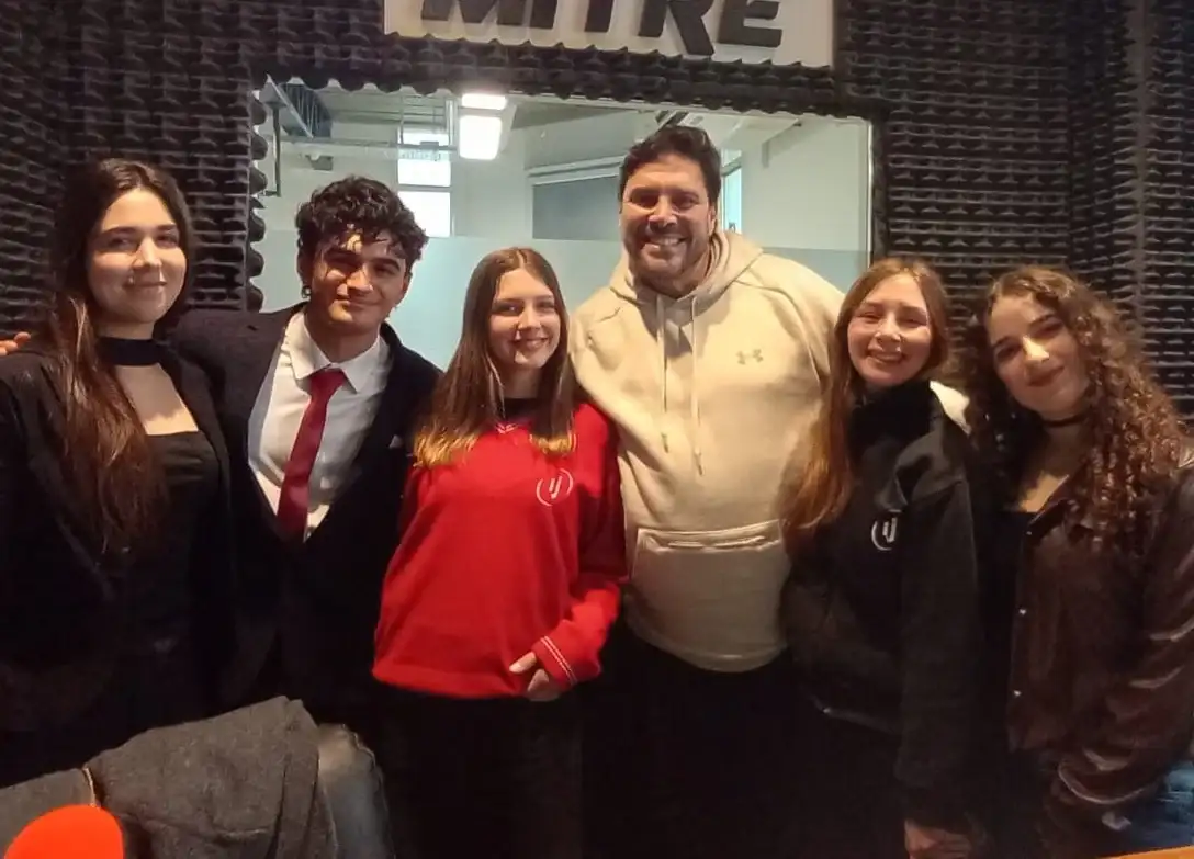 Los jóvenes estudiantes, que viajarán el año próximo para representar a la ciudad en Nueva York, estuvieron en "Nunca se Sabe" junto a Matías Alé..