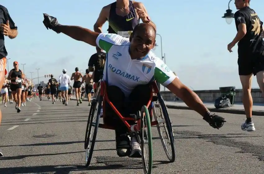 "Gracias a la colaboración de la gente ya tengo una silla de ruedas"