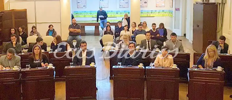 Críticas al área de salud en la sesión extraordinaria